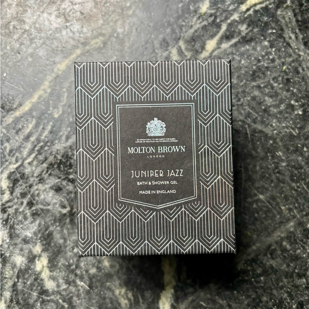 Molton Brown Juniper Jazz Festive Bauble Shower Gel